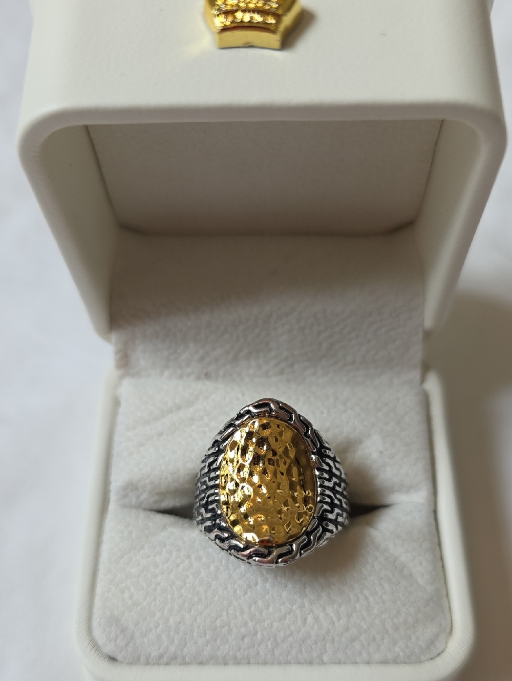 Gold-Tone Park Lane Hammered Oval Sadle Ring Size 8